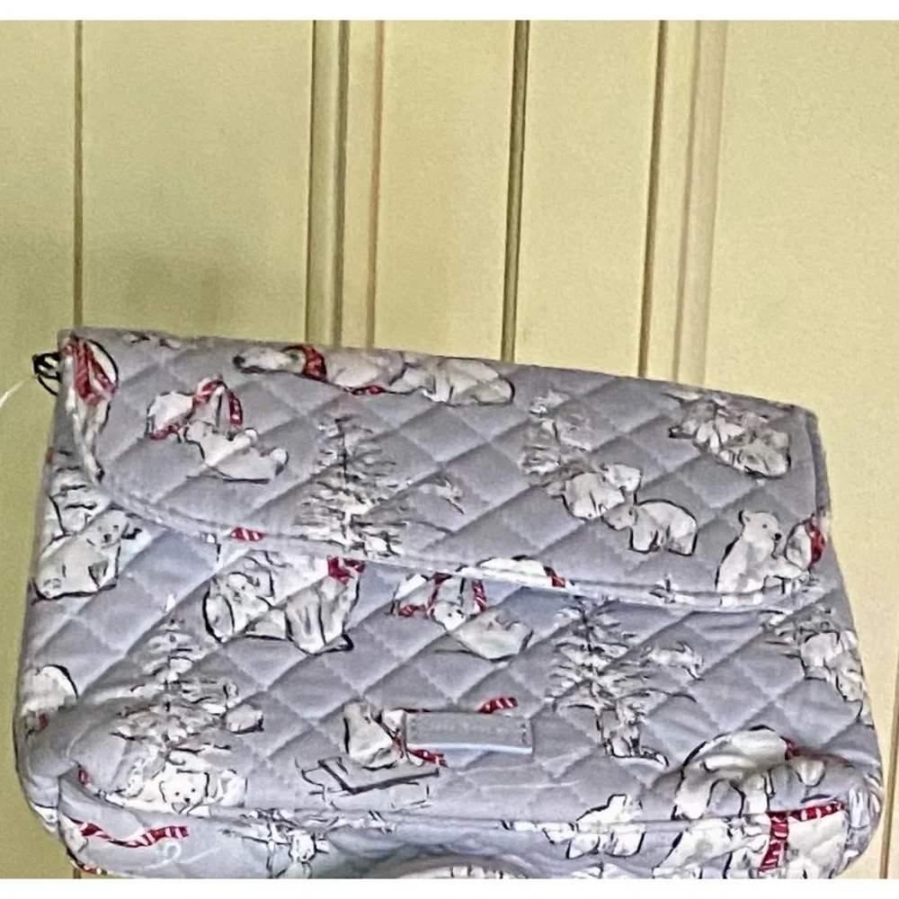 Vera Bradley never used